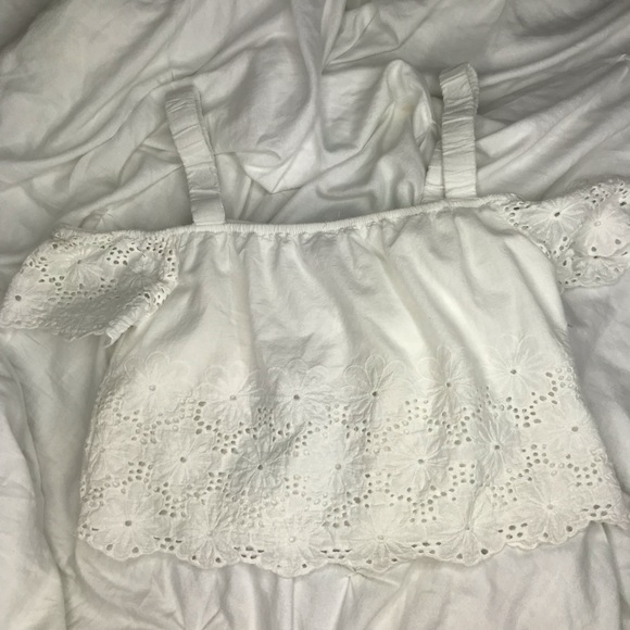 Charlotte Russe Off The Shoulder Crop Top - Picture 1 of 2